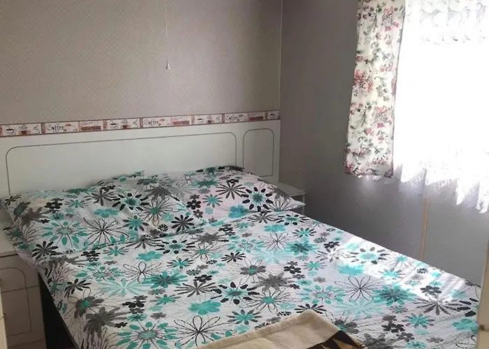 山林小屋 Holenderki Wiki Chlapowo